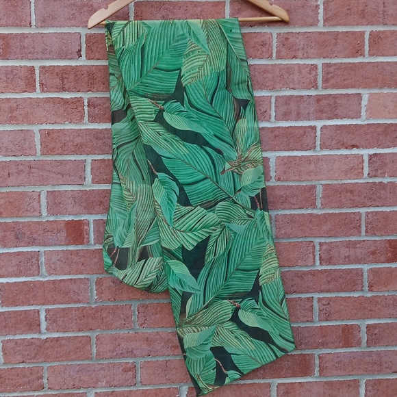 🔹️Palm Leaf Maxi Dress - Picture 10 of 13